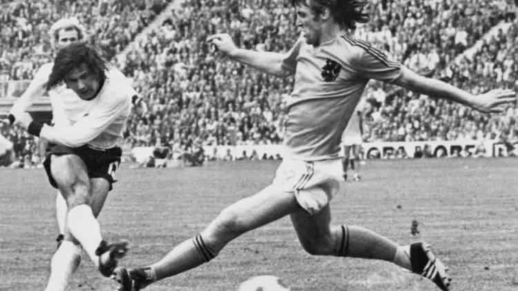 <p><strong>11- Gerd Müller</strong></p>
