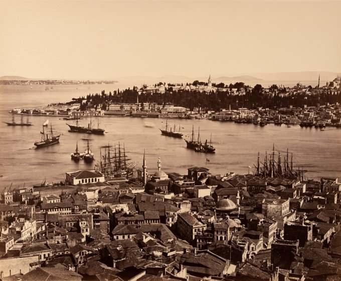 <p>Galata Kulesi'nden Karaköy ve Topkapı Sarayı.</p>