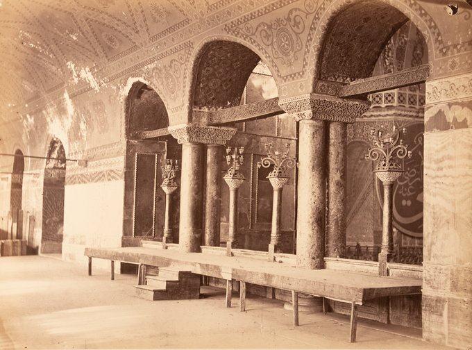 <p>Ayasofya'nın içinden iki fotoğraf. İkincisi üst kattan. 2/2</p>