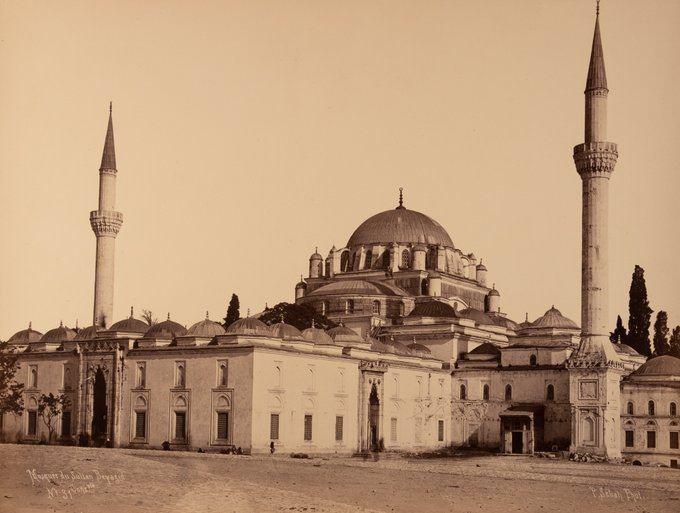 <p>Bayezid Camii.</p>
