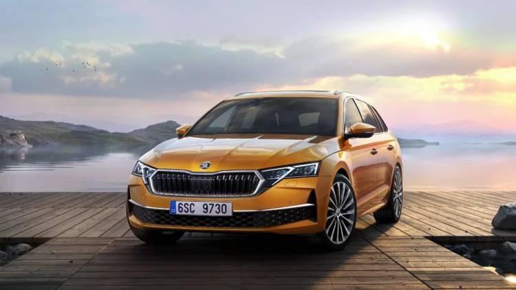 <p>Octavia, dört benzinli ve iki dizel olmak üzere bir dizi gelişmiş dört silindirli motor seçeneğiyle tercih edilebiliyor. 115 HP’lik benzinli ve mild hibrit 1.5 TSI motorlarının yanı sıra 150 HP’lik benzinli veya mild hibrit 1.5 TSI motorlar sunuluyor.</p>