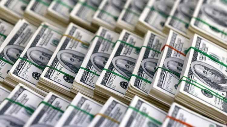<p>Medikal ürünler şirketi Streyker'in eski CEO'su John Brown'un 7.4 milyar doları, Facebook'un eski başkan yardımcısı Jeff Rothschild'in ise 5.7 milyar doları bulunuyor. </p>