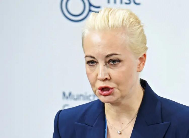 <p>Paylaştığı 9 dakikalık videoda Navalnaya, Putin'in kocasını öldürdüğünü iddia etti.</p>