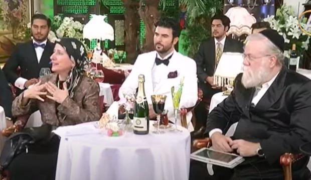 <p><strong>ADNAN OKTAR 15 GÜNDE 200 AVUKATLA GÖRÜŞMÜŞ</strong></p>
<p>İddianamede örgütün güncel yapılanmasının şemasına da yer verildi. </p>