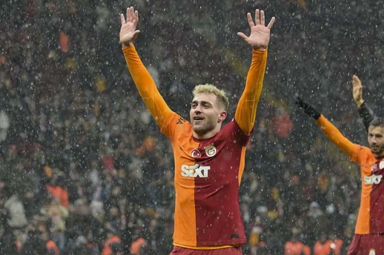 <p>Galatasaray'ın başarılı futbolcusu Barış Alper Yılmaz, Sparta Prag maçında devlerin radarında olacak. </p>
