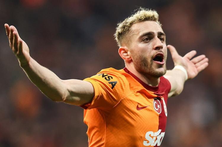 <p>Bu sezon tüm kulvarlarda 40 maça çıkan Barış Alper Yılmaz 4 gol, 7 asistlik skor katkısı verdi.</p>
