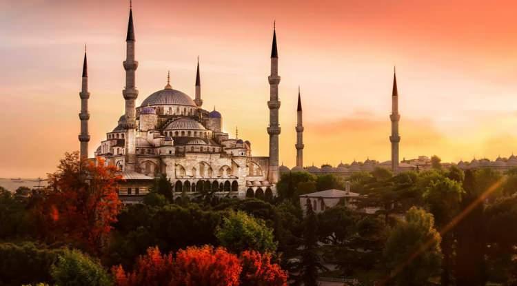 Berat kandilinde hangi camilere gidilir? İstanbul'un 7 önemli camisinin 7 derde deva sırrı