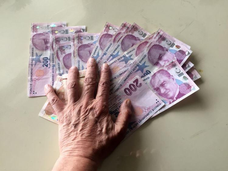 <p><strong>ÖDEMELER KİME YAPILACAK?</strong></p>
<p>Hibe ve kredi desteği, inşaattaki ilerleme seviyesine göre yapılacak. Destek üç aşamada verilecek. </p>