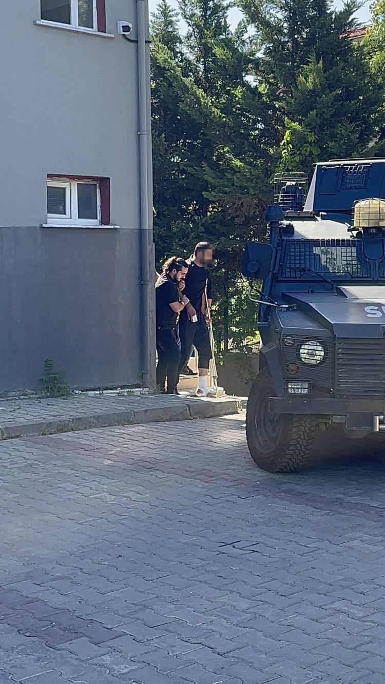 <p>İddianamede, tutuksuz sanıklar Adem Kılıç, Erdal Adıyaman, Ercan Topcu, Vedat Erkin, Nimetullah Özer, Hüsamettin Ahmetoğlu'nun da "suçluyu kayırma" suçundan 6’şar aydan 5’er yıla kadar hapisle cezalandırılmaları gerektiği belirtildi.</p>

<p> </p>
