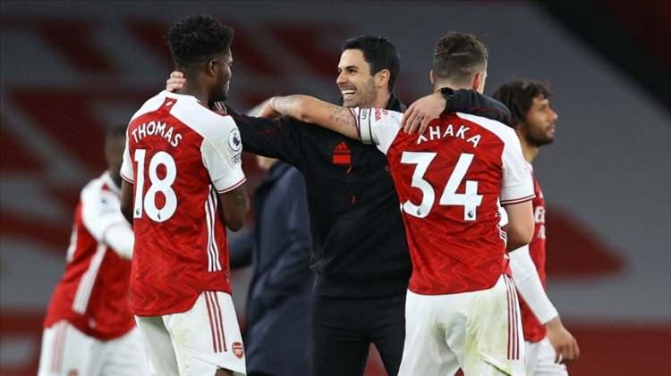 <p><strong>22- ARSENAL</strong></p>