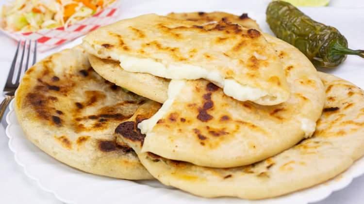 <p>Pupusas, El Salvador<br />
</p>