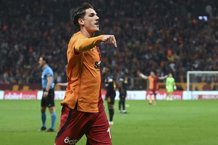 <p>Güncel piyasa değeri 25 milyon euro olan İtalyan futbolcu için sarı-kırmızılı takımın 20 milyon euronun altında gelecek teklifleri değerlendirmesi beklenmiyor.</p>