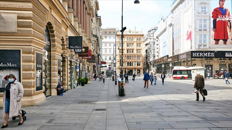 <p><strong>Puan: 1.316</strong></p>
<p>Bu listedeki bir diğer güçlü ülke olan Avusturya , 2022'den bu yana bir sıra gerileyerek bu yıl beşinci sırada yer alıyor.</p>