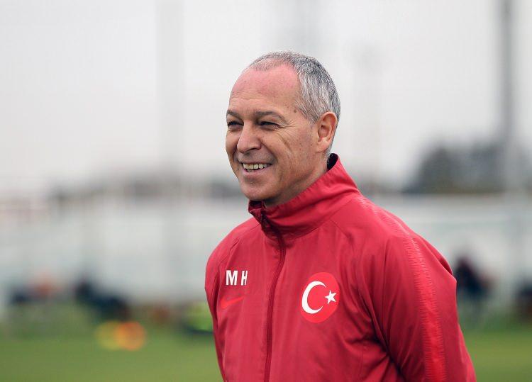 <p>Mehmet Hacıoğlu 1994'te futbolu bırakmıştır ve 2004 yılından beri antrenörlük yapmaktadır.</p>
