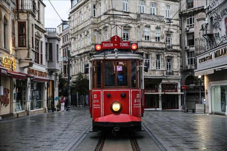 <p>24 yıllık aradan sonra elektrikli tramvaya dönüş</p>

<p> </p>
