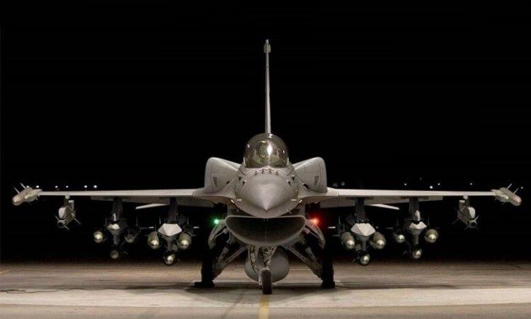 <p>Türk Hava Kuvvetleri’nin envanterindeki 244 F-16 jeti, dördüncü nesil savaş uçağı. KAAN ise F-35 ve F-22 jetleri gibi beşinci nesil.</p>
