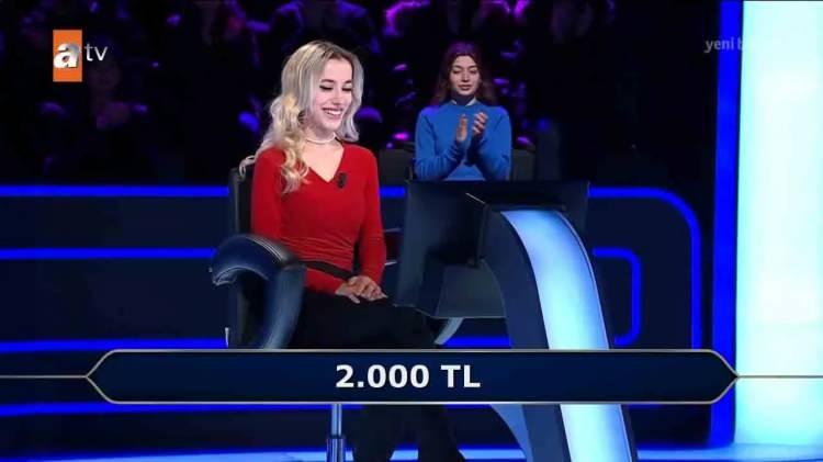 <p>Yarışmacının ikinci soruda karşısına çıkan Türkçe sorusu karşısında kafası karıştı.</p>

<p> </p>
