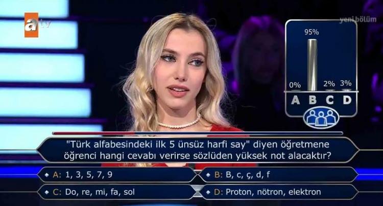 <p>CEVAP B</p>
<p>Seyircinin verdiği cevap: "B) B,c,ç,d,f" oldu.</p>