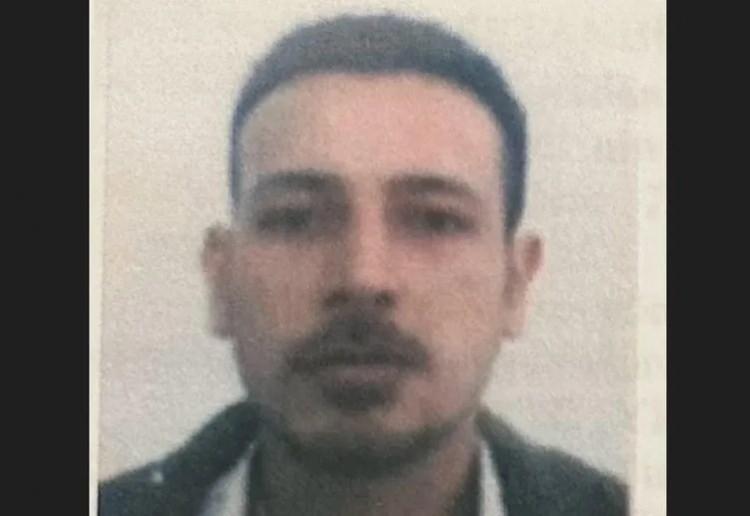 <p><strong>PAYLAŞTIKLARI CASUSLUK KAPSAMINDA</strong></p>
<p>Ahmet Katie'nin, sözde ihmallere ilişkin ülkemizi uluslararası düzeyde suçlayıcı sahte bilgi ve belgeleri Fransız istihbaratına gizlice paylaştığı, Türkiye'de sözde mülteci haklarını savunan en önemli aktivistlerden olduğunu vurgulayarak Türk devleti yetkililerinden tehditler aldığını, kamuoyunda paylaşılmamış olan gizli bilgileri casusluk kapsamında temin edip Fransız istihbaratına ilettiği saptandı. Şüphelilerden Ahmet Katie'nin sözde sahte belgelerle bile üretip bilgi ve belgeleri Fransız istihbaratı ile paylaştığı ortaya çıkarıldı. Katie'nin ülkemizdeki bazı siyasi partiler ile irtibat kurmaya çalıştığı da belirlendi.</p>