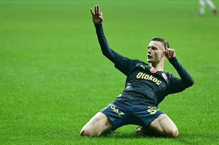 <p>1- Sebastian Szymanski (Fenerbahçe): 7.63<br />
<br />
</p>