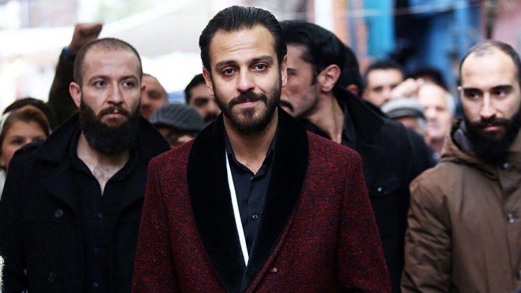 <p><span style="color:#FF0000"><strong>4. YÜKSEK PRODÜKSİYON</strong></span></p>

<p><span style="color:#000000"><strong>Latin Amerika'daki pembe diziler 'ucuz' bir görünüme sahipken Türk dizilerinde prodüksiyon kalitesiyle dikkat çekiyor.</strong></span></p>
