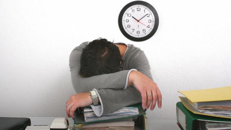 <p>EN YÜKSEK MUTLULUK ORANI, BİR OKUL BİTİRMEYENLERDE</p>
<p> </p>