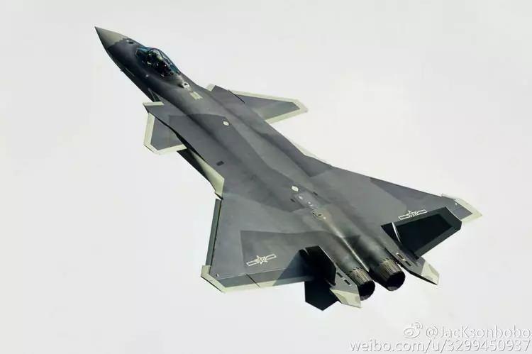 <p>2018'deenventare giren 5. Nesil Çin savaş uçağının düşük görünürlük ve sensör kabiliyetlerinin Japonya’da üstlenen F-22 ve F-35 kadar iyi olmadığı sürece, Uzakdoğu’daki askeri dengeyi değiştirmesi beklenmemektedir.”</p>