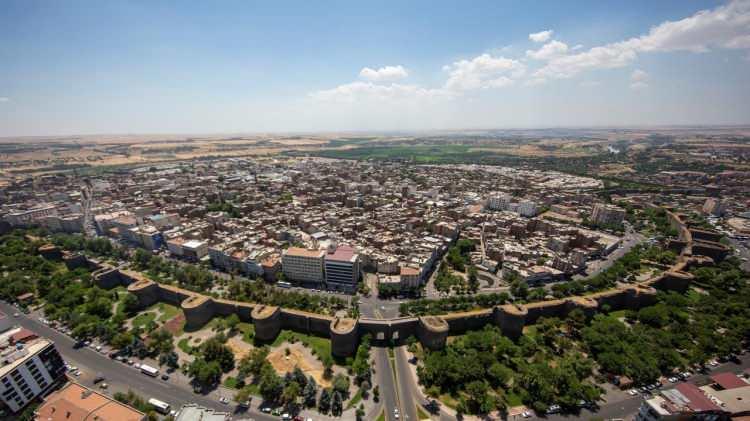 <p><strong>52- Diyarbakır</strong></p>
<p>99.19</p>