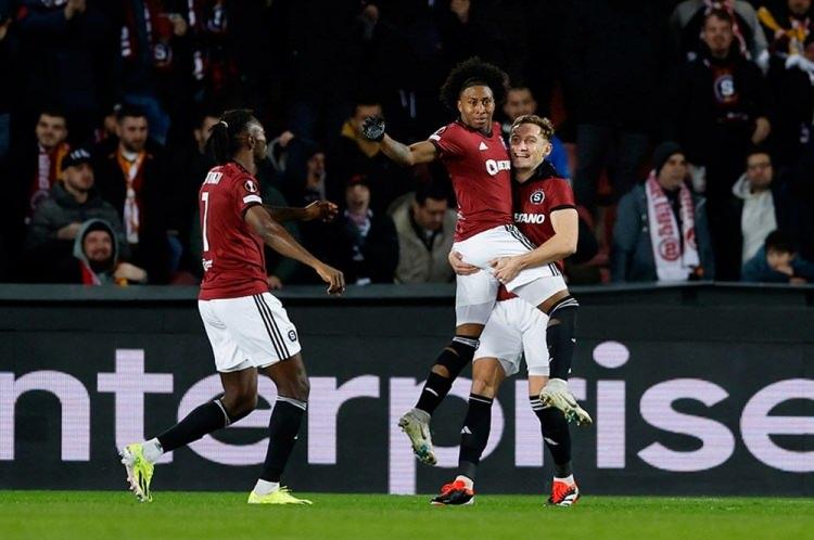 <p>Öte yandan UEFA ülke puanı sıralamasındaki Çekya tehdidi göze çarpıyor. </p>
