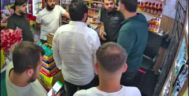 <p>625 bin liralık çek için ödeme emri gönderttim. Olay günü şirketimden marinaya gittim. Orada kardeşim Murat ve arkadaşlarım geldi.</p>
<p> </p>