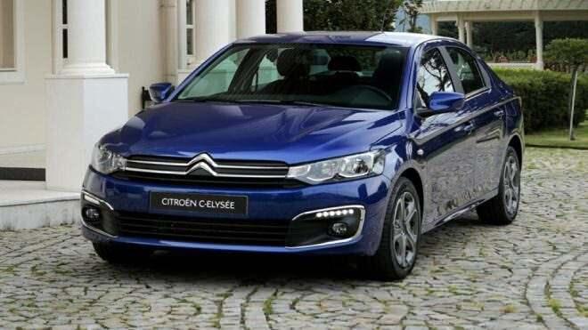 <p>C-ELYSEE 1.5 100 HP – 6 İleri Manuel Feel Bold </p>

<p>960.000 TL</p>
