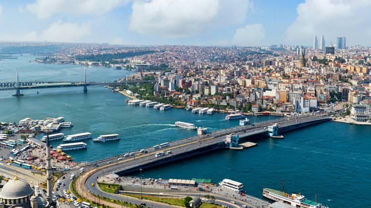 <p><strong>İSTANBUL'UN RİSK RAPORU! 7 İLÇEDE ACİLEN DÖNÜŞÜM YAPILMALI</strong></p>
<p> </p>
<p>Deprem gerçeği her an kendini hissettirirken İstanbul ile ilgili önemli bir rapor paylaşıldı. Buna göre Büyükçekmece, Güngören, Kartal, Küçükçekmece, Pendik, Tuzla ve Zeytinburnu’nda ilan edilenin beş katı dönüşüme ihtiyaç olduğu belirtildi.</p>
<p> </p>