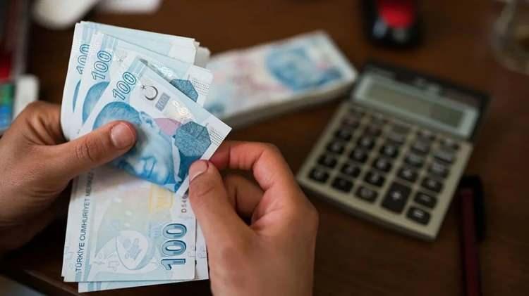 <p><strong>GARANTİ- </strong></p>
<p>Emekli maaşını 29 Şubat'a kadar Garanti BBVA'ya taşıyan emeklilere de 7 bin 500 TL'ye varan nakit promosyona ek, kredi kartı ile 500 TL harcamanıza bin TL bonus fırsatı sunuluyor.</p>