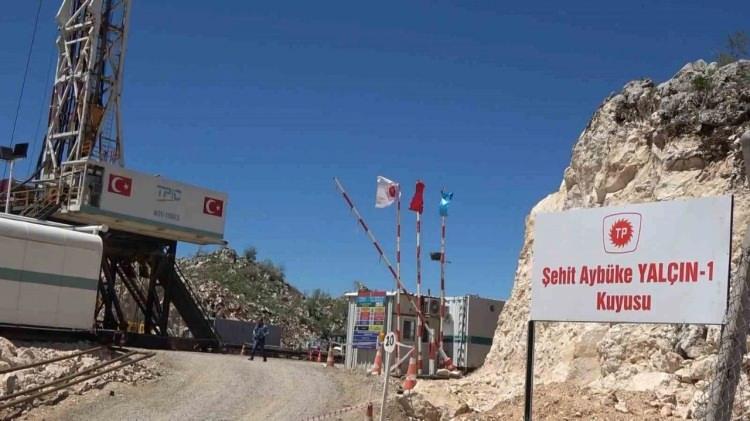<p>Şırnak Gabar Dağı'nda Şehit Yüzbaşı Esma Çevik ve Şehit Öğretmen Aybüke Yalçın Petrol Kuyuları'nda üretimin günlük 40 bin varile yaklaştığı öğrenildi.</p>
