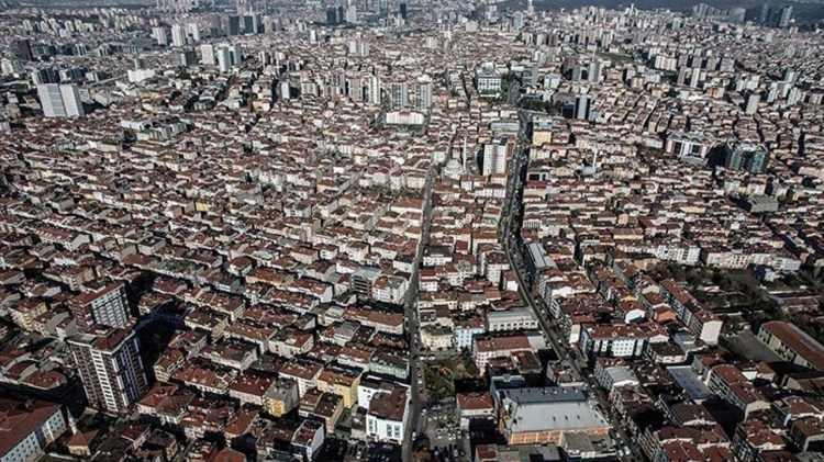 <p>Kahramanmaraş merkezli depremlerin ardından gözler Marmara'ya çevrildi. Uzmanlar olası İstanbul depremi için uyarı üstüne uyarı verirken depremin beklenen büyüklüğü 7'nin üzerinde oldu. Türk bilim insanlarının yanı sıra yabancı uzmanlar da İstanbul için dikkat çeken açıklamalar da bulunmaya devam ediyor. </p>
<p></p>