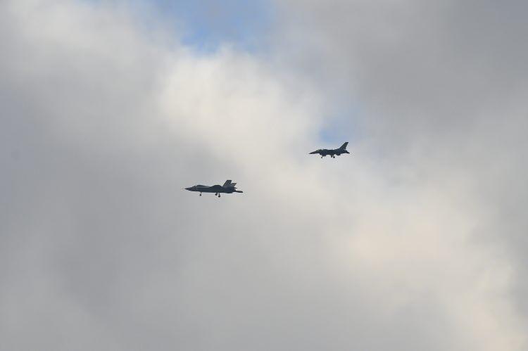 <p>Greek Reporter'ın haberinde de Cumhurbaşkanı Erdoğan'ın "T&uuml;rkiye savunma sanayisi alanında adeta bir destan yazıyor" s&ouml;zlerine yer verilerek, KAAN'ın &ouml;zellikleri anlatıldı.</p>
