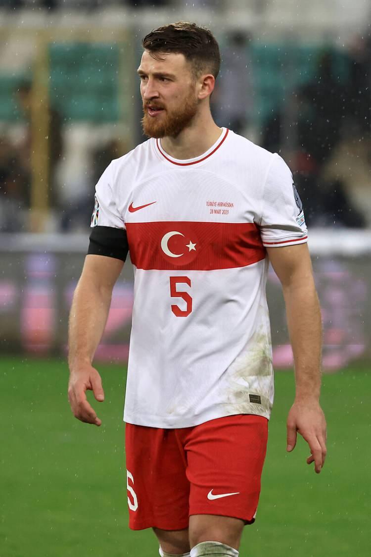 <p>9- Salih Özcan - Borussia Dortmund - 13 milyon euro</p>