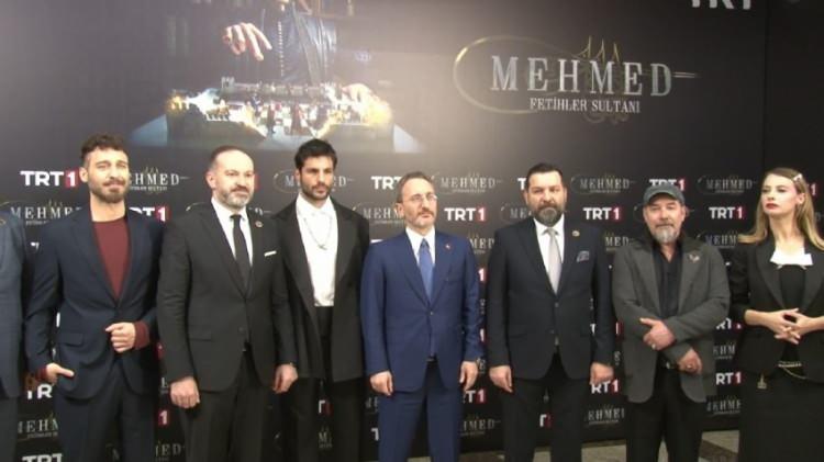 <p><strong>İlk bölümüyle büyük ses getiren TRT 1'in yeni dizisi "Mehmed: Fetihler Sultanı" için dün Haliç kongre Merkezi'nde bir gala gerçekleştirildi. </strong></p>
