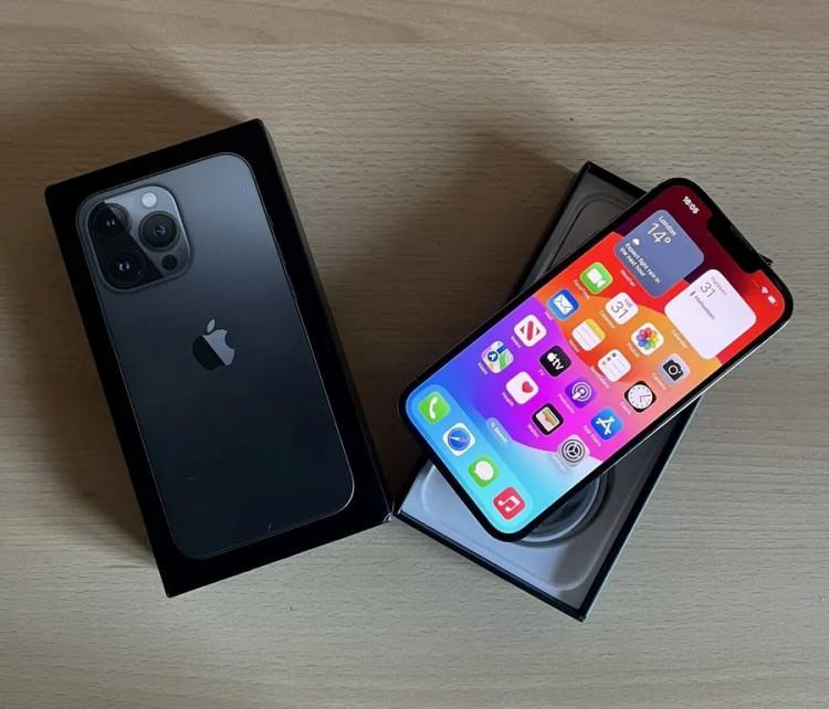 <p><strong>İPHONE 13 PRO MAX</strong></p>
