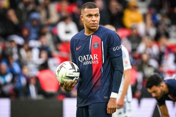 <p>Güncel piyasa değeri 180 milyon euro olan Mbappe'nin Fransız devi ile sezon sonunda kontratı sona eriyor. </p>
