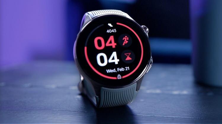 <p><span style="color:#B22222"><strong>PİL ÖMRÜ 100 SAAT GİDEN ONEPLUS WATCH 2</strong></span></p>