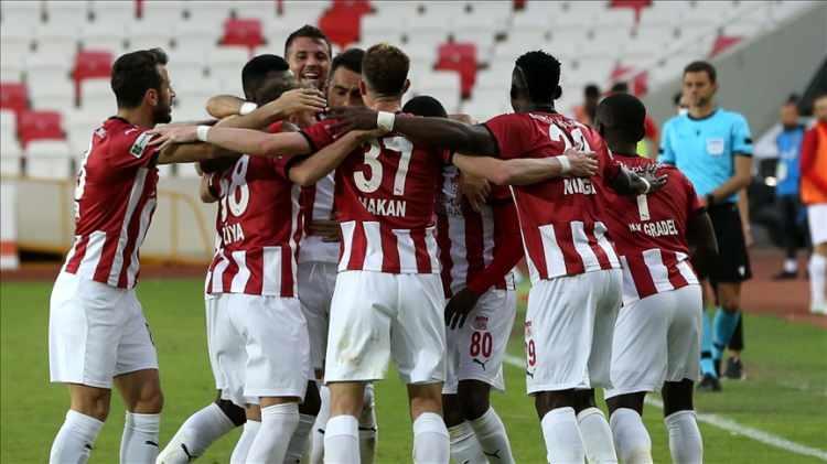 <p>14- SİVASSPOR - 4 GOL - 4 PENALTI</p>
<p> </p>