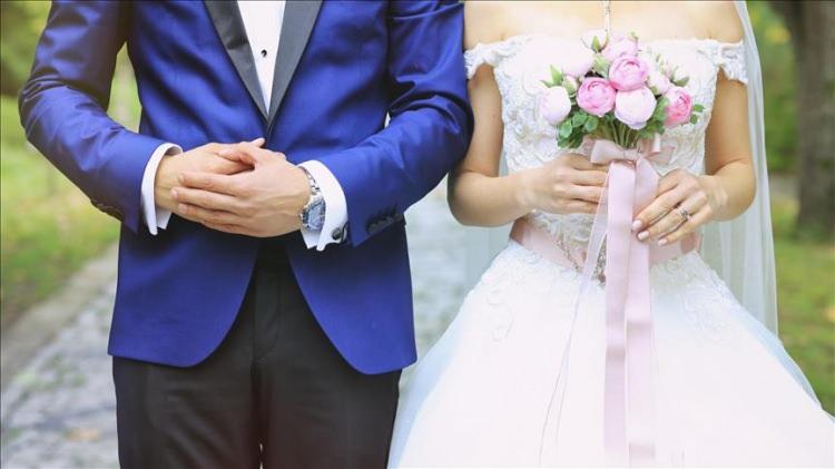 <div>Akraba evliliklerinin en az olduğu iller ise yüzde 0,7 ile Karabük ve Kütahya, yüzde 0,8 ile Balıkesir oldu.</div>
<div> </div>