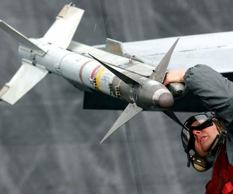 <p><strong><span style="color:#B22222">AIM-9X BLOCK II SIDEWINDER FÜZESİ</span> | 401 ADET</strong></p>