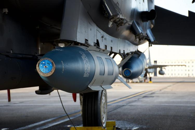 <p><strong><span style="color:#B22222">GBU-38 VEYA LAZER JDAM GBU-54 İÇİN JDAM KMU-572 KUYRUK KİTİ</span>  |  3 ADET</strong></p>
