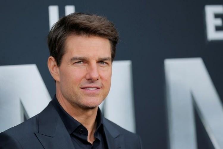 <p><span style="color:#B22222"><strong>3. TOM CRUISE</strong></span></p>
<p><span style="color:#B22222"><strong>45 MİLYON DOLAR</strong></span></p>
<p> </p>