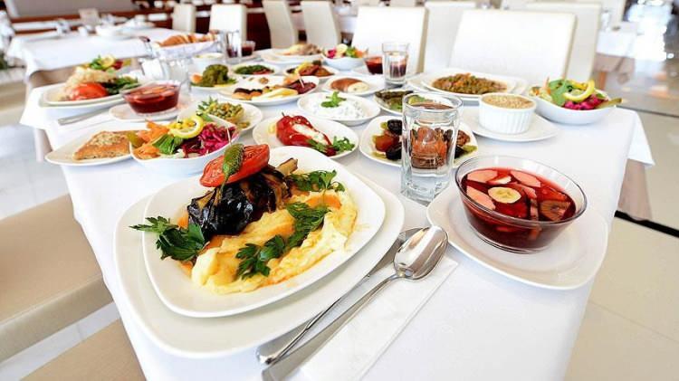 <p>Artvin</p>
<p>Sahur/ İmsak saati: 04.59</p>
<p>Akşam/ İftar saati: 18.22</p>
<p>Balıkesir</p>
<p>Sahur/ İmsak saati: 05.570</p>
<p>Akşam/ İftar saati: 19.18</p>
<p>Bartın</p>
<p>Sahur/ İmsak saati: 05.37</p>
<p>Akşam/ İftar saati: 18.59</p>