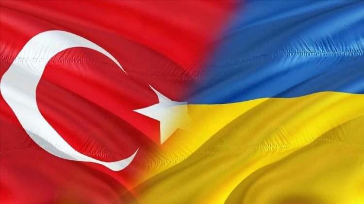 <p>Ukrayna ve Türkiye arasında gelişen savunma ortaklığı her iki tarafından çıkarları için çok önemli. Ortaklık her iki ülkenin ekonomisini güçlendirirken Ankara'nın güvenliğini artırdı.</p>

<p> </p>

<p><strong>İkili ortaklığın genişlemesi dünyanın savunma alanında da ilerlemesine yardımcı olur.</strong></p>
