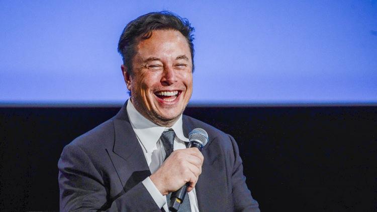 <p><span style="color:#B22222"><strong>ELON MUSK, ÇÖKÜNTÜYÜ Tİ'YE ALDI!</strong></span></p>
