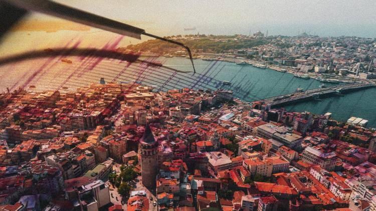 <p>İstanbul için de bir uyarıda bulunmak istiyorum. Kuzey Anadolu Fay Hattı'nın kuzeyinde, özellikle Silivri ile Yeşilköy arasında 7.2 ila 7.5 büyüklüğünde bir deprem olabileceğini tahmin ediyoruz.</p>

<p> </p>
